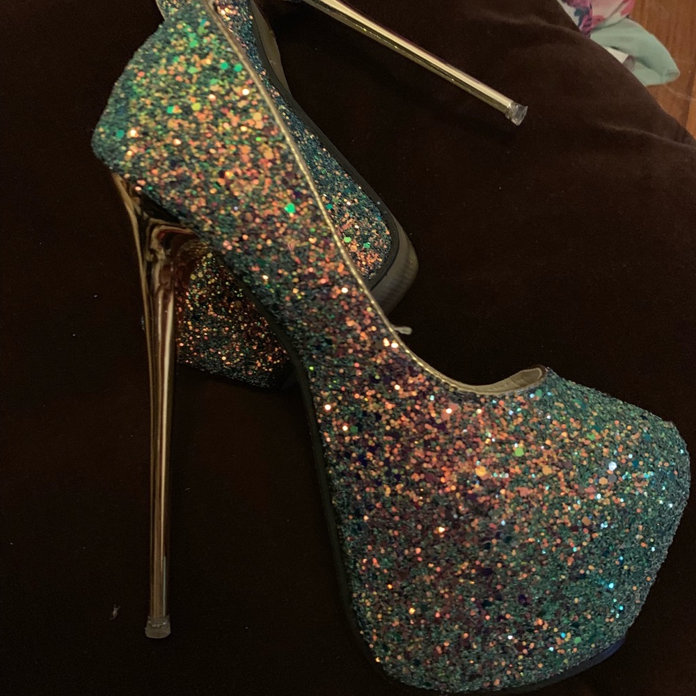 ✨ CINDERELLA SPARKLY PUMPS ✨